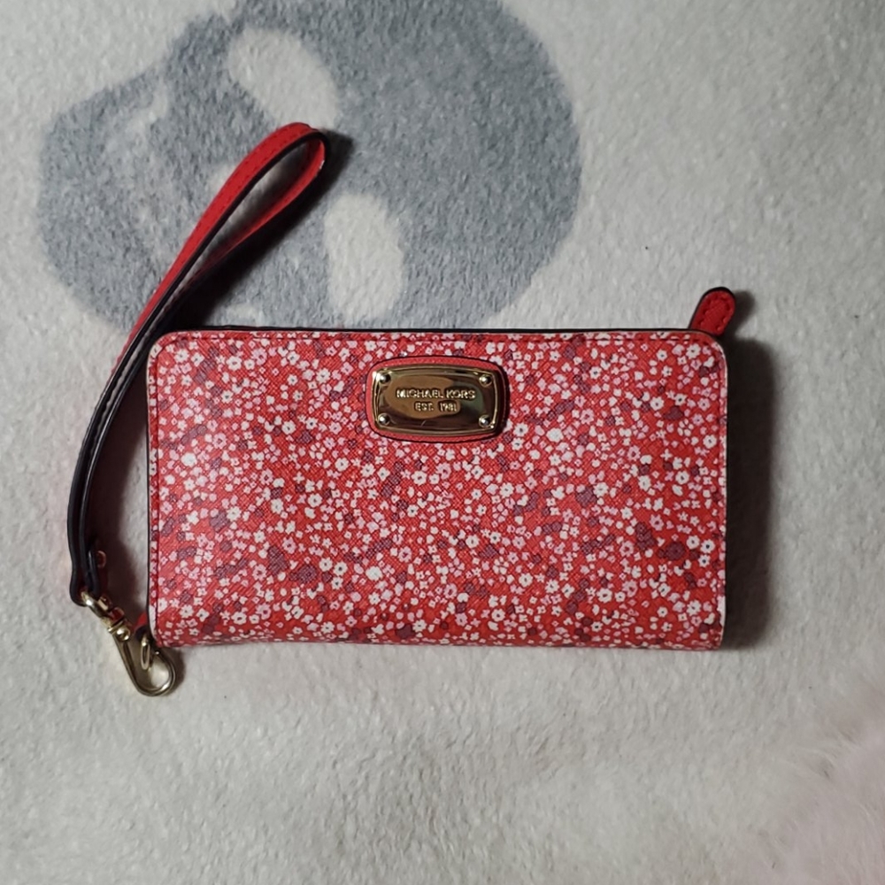The cutest Michael Kors summer Wallet